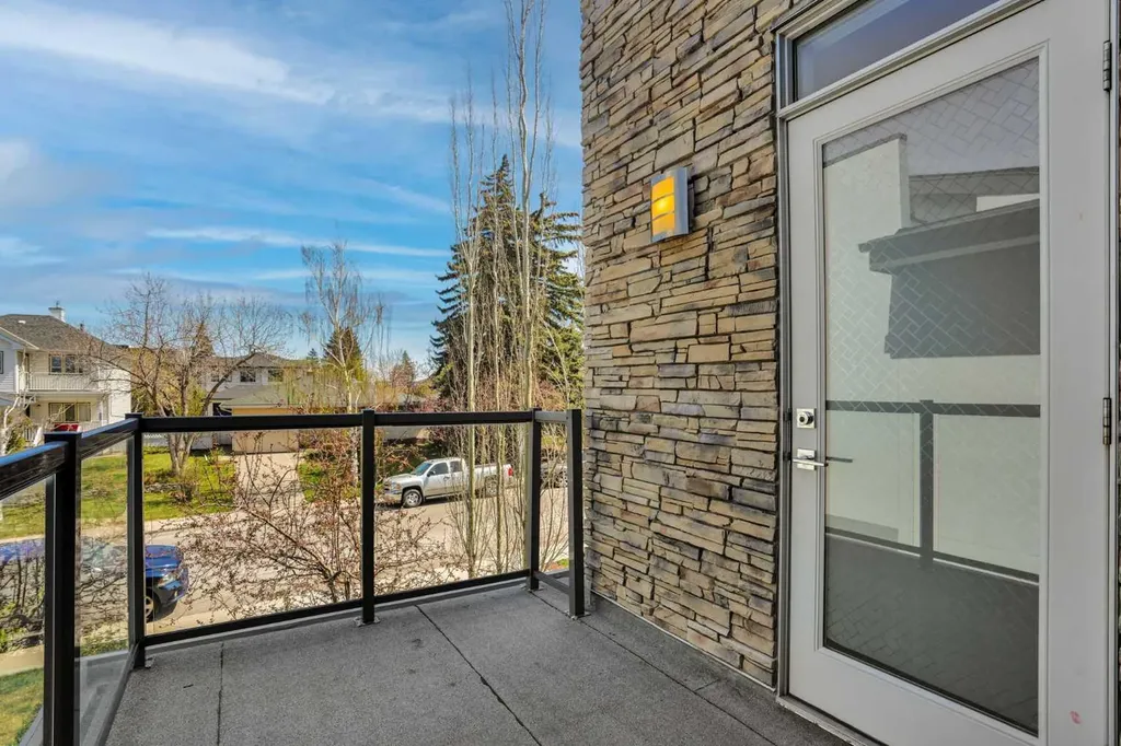 2505 21 Street SW Calgary AB T2T5A9