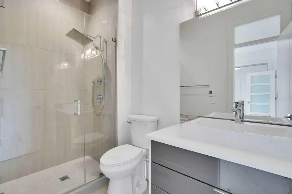 2505 21 Street SW Calgary AB T2T5A9