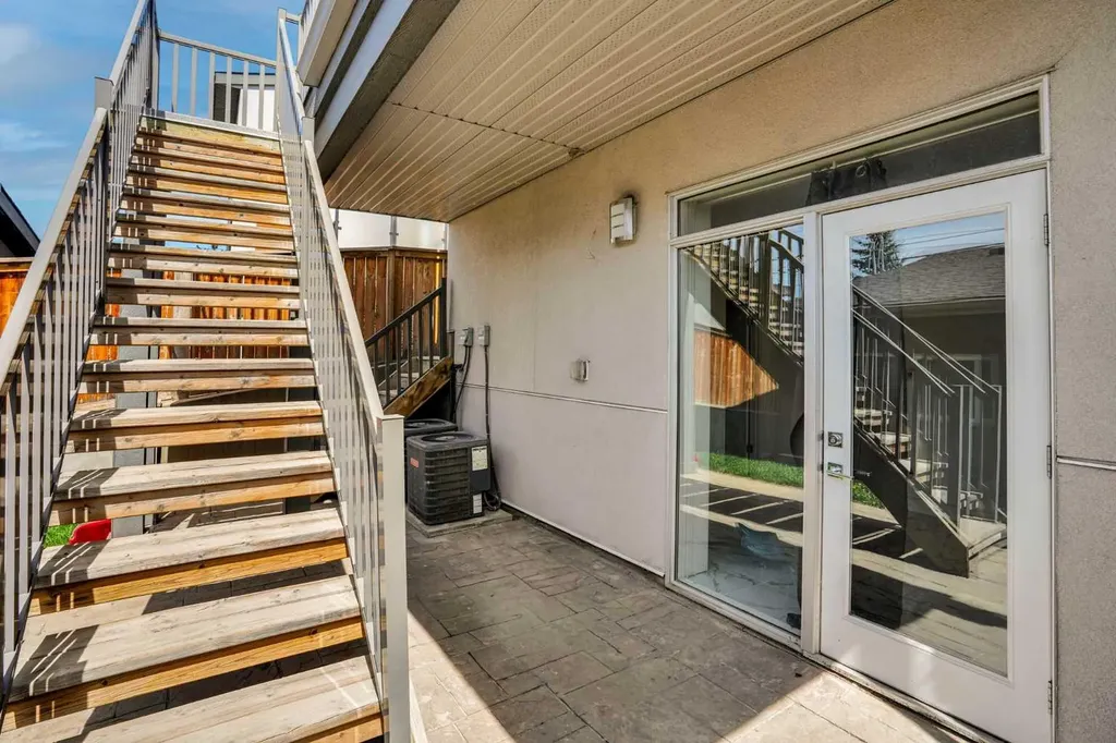 2505 21 Street SW Calgary AB T2T5A9