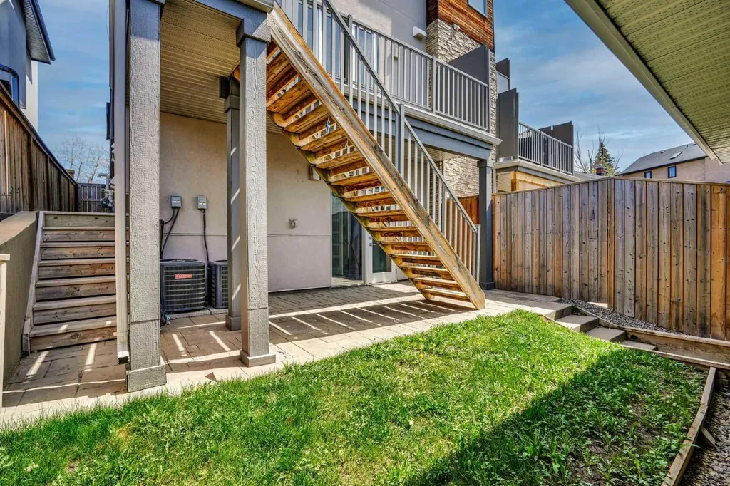 2505 21 Street SW Calgary AB T2T5A9