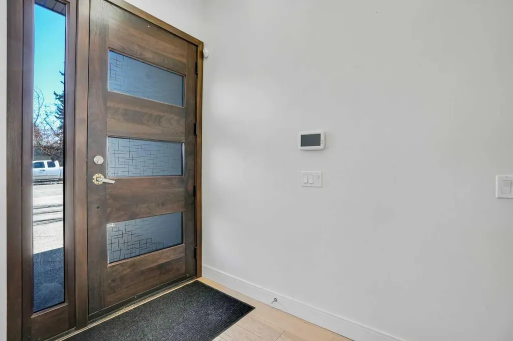 2505 21 Street SW Calgary AB T2T5A9