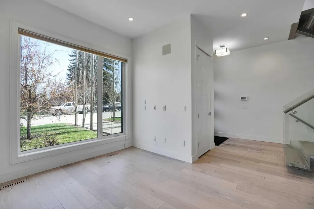 2505 21 Street SW Calgary AB T2T5A9