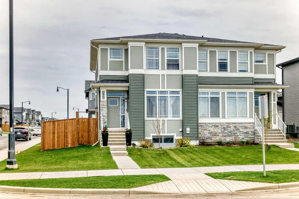 332 Dawson Drive Chestermere AB T1X 2R3