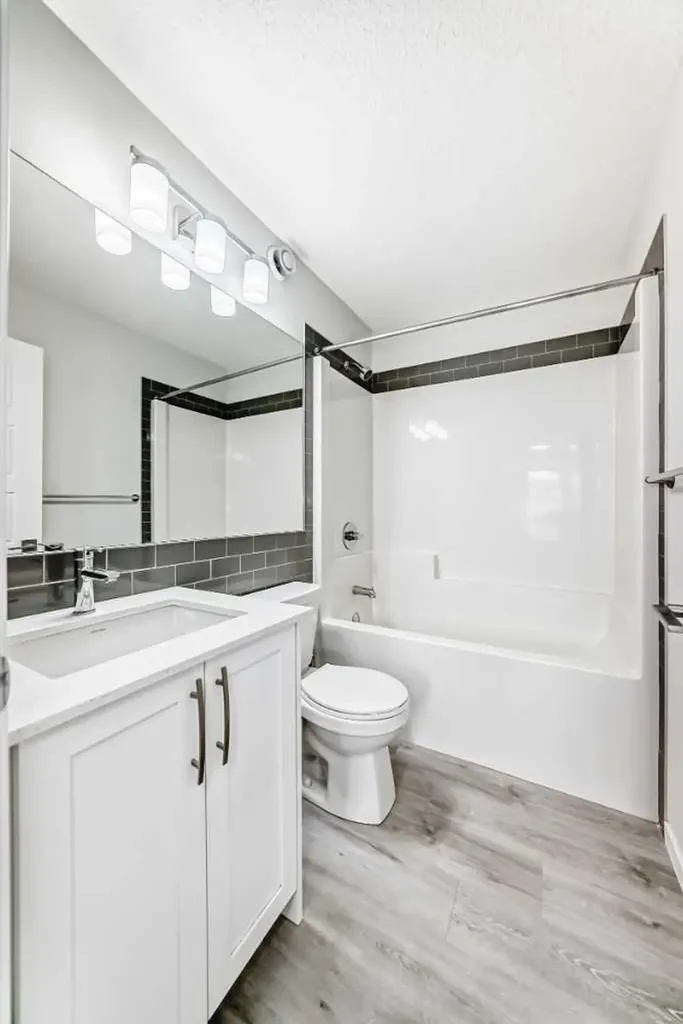 332 Dawson Drive Chestermere AB T1X 2R3
