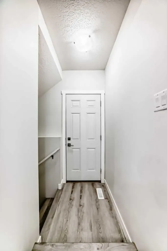 332 Dawson Drive Chestermere AB T1X 2R3