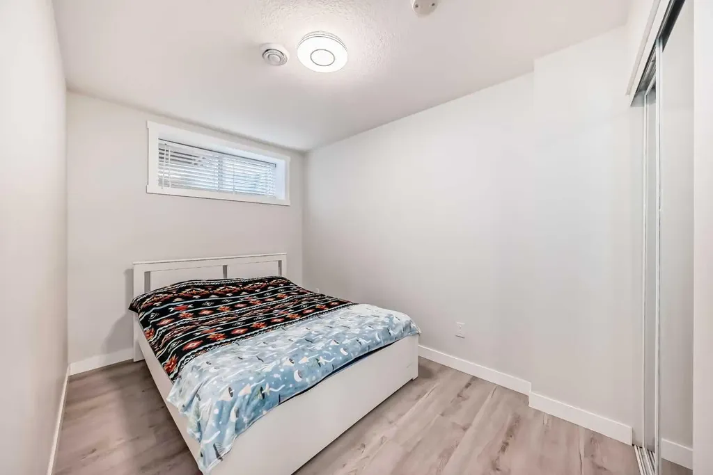 332 Dawson Drive Chestermere AB T1X 2R3