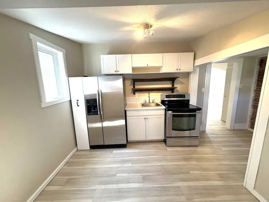 4915 46 Street Camrose AB T4V 1G9