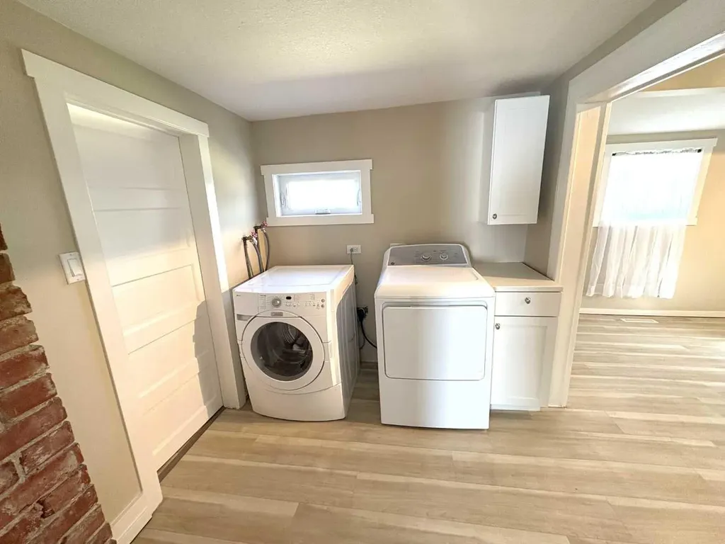 4915 46 Street Camrose AB T4V 1G9