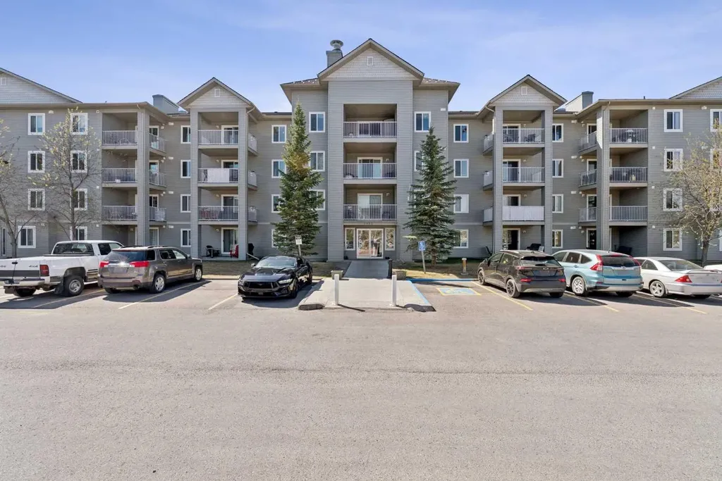 604 8 Street SW Airdrie AB T4B 2W4