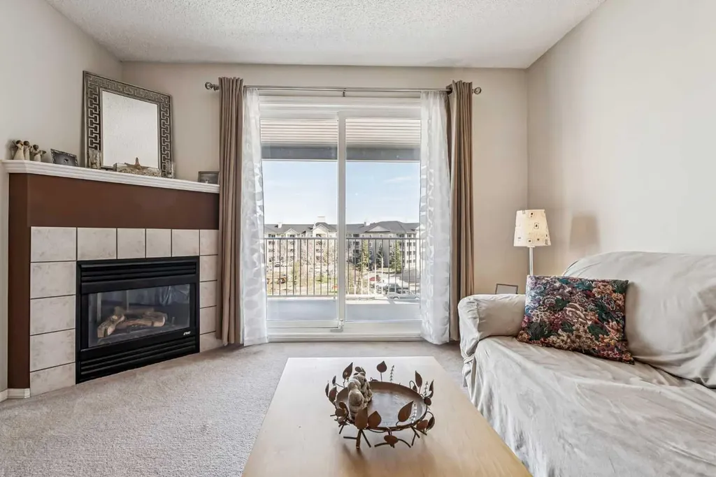 604 8 Street SW Airdrie AB T4B 2W4