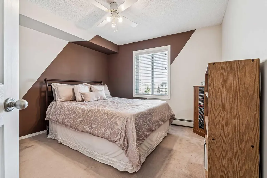 604 8 Street SW Airdrie AB T4B 2W4