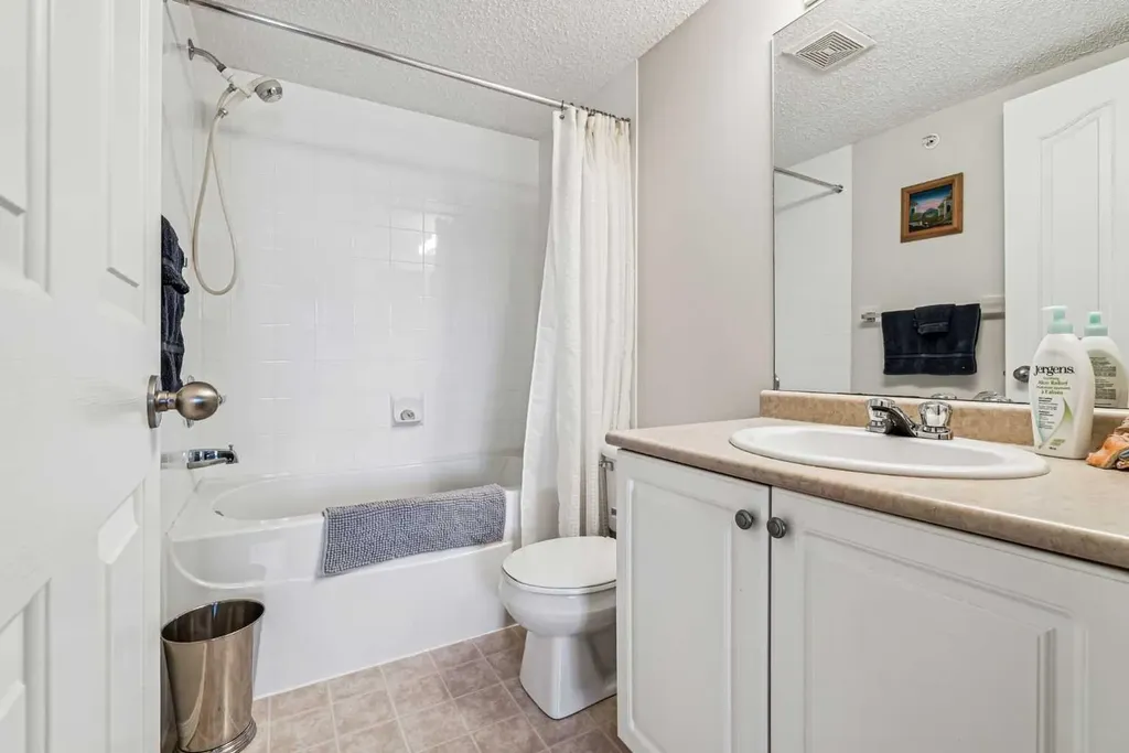604 8 Street SW Airdrie AB T4B 2W4