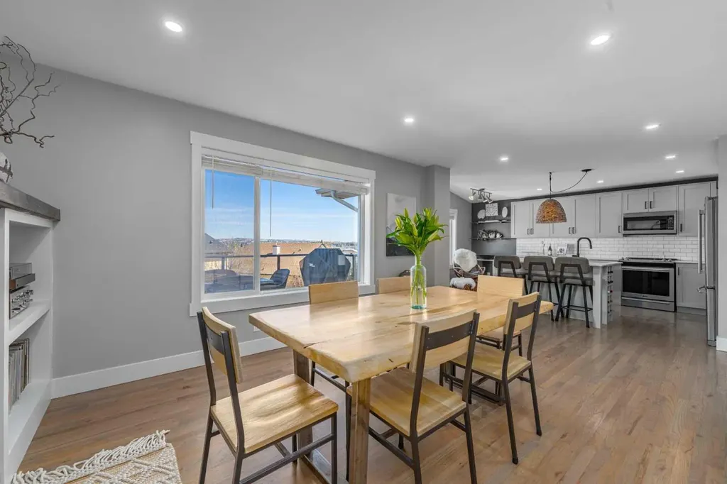 8 Sheep River Hill Okotoks AB T1S 1X2