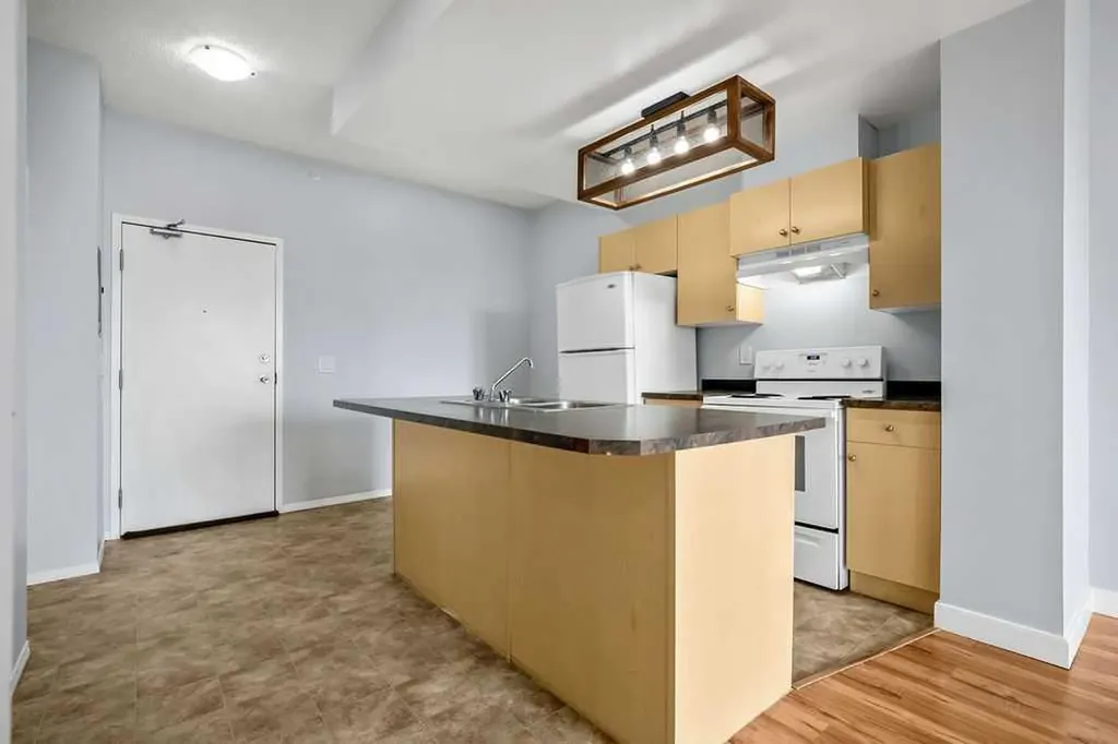 73 Erin Woods Court SE Calgary AB t2b3v2