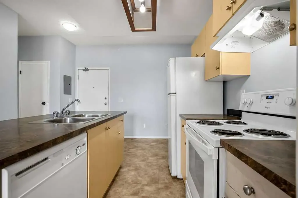 73 Erin Woods Court SE Calgary AB t2b3v2