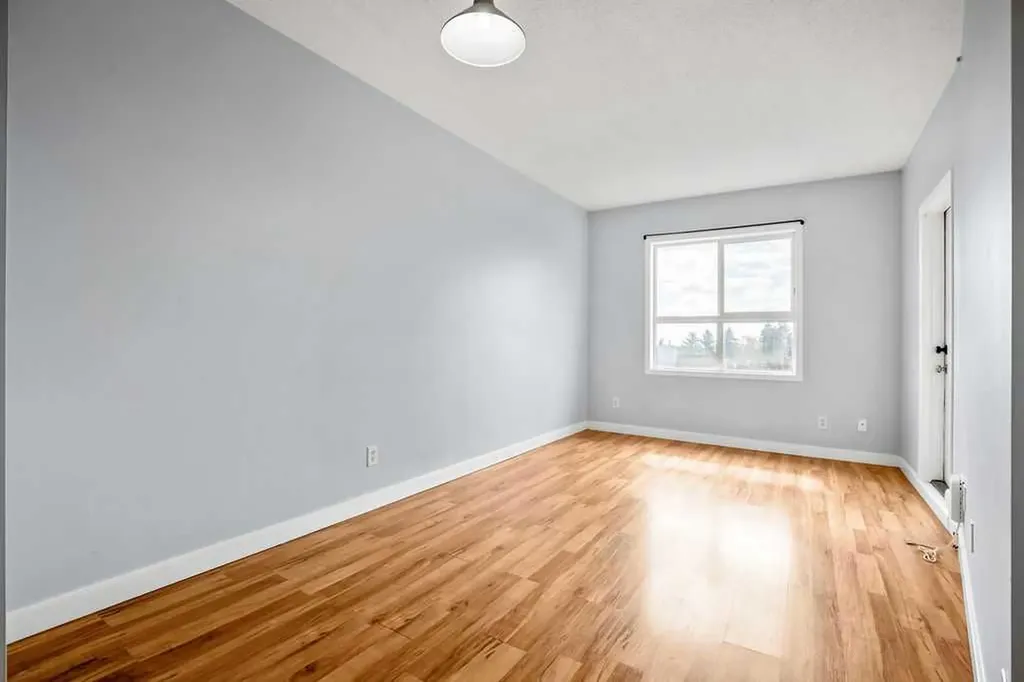 73 Erin Woods Court SE Calgary AB t2b3v2