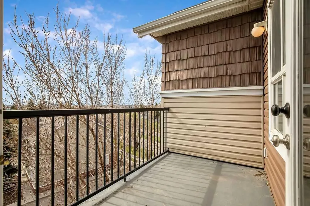 73 Erin Woods Court SE Calgary AB t2b3v2