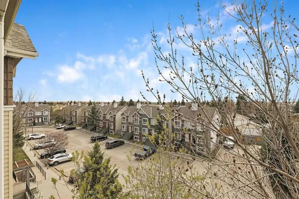 73 Erin Woods Court SE Calgary AB t2b3v2