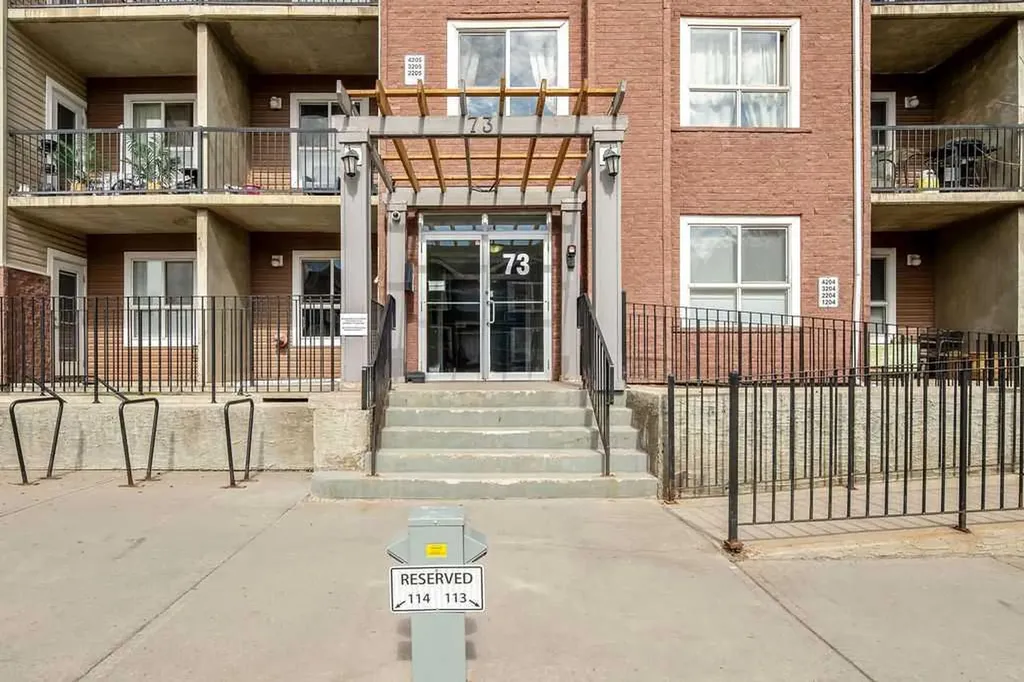 73 Erin Woods Court SE Calgary AB t2b3v2