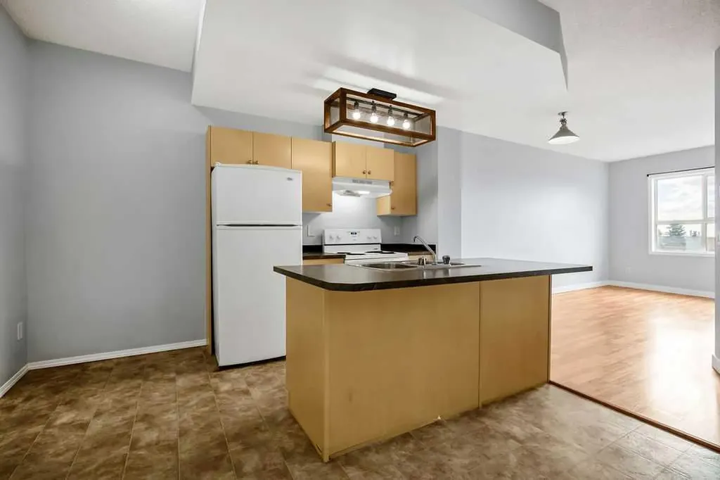 73 Erin Woods Court SE Calgary AB t2b3v2