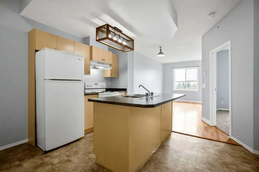 73 Erin Woods Court SE Calgary AB t2b3v2