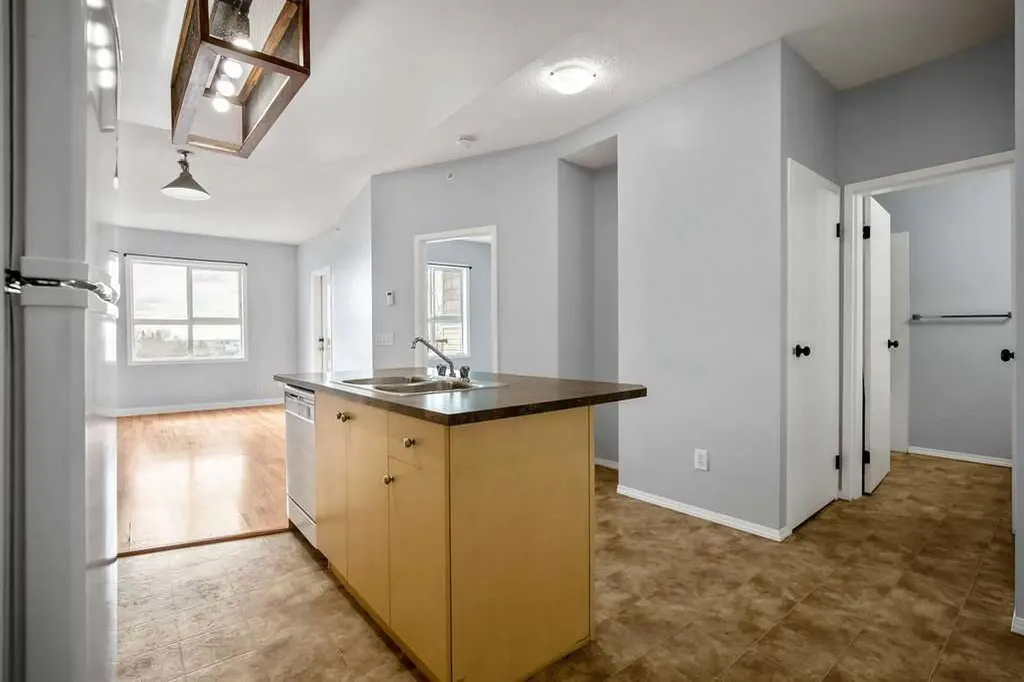 73 Erin Woods Court SE Calgary AB t2b3v2