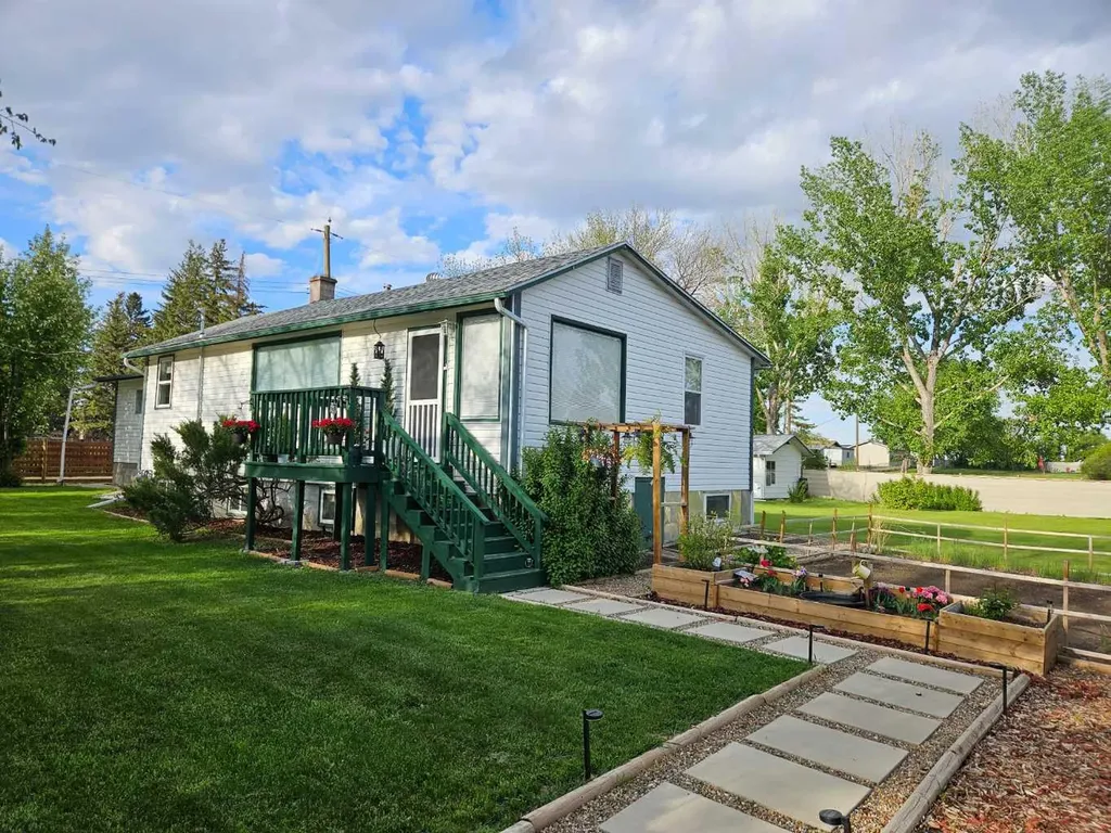 606 4 Street Bassano AB T0J0B0