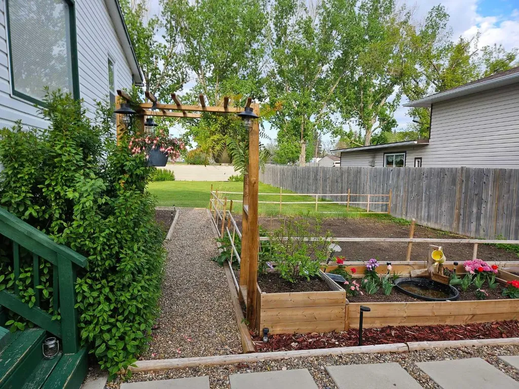 606 4 Street Bassano AB T0J0B0