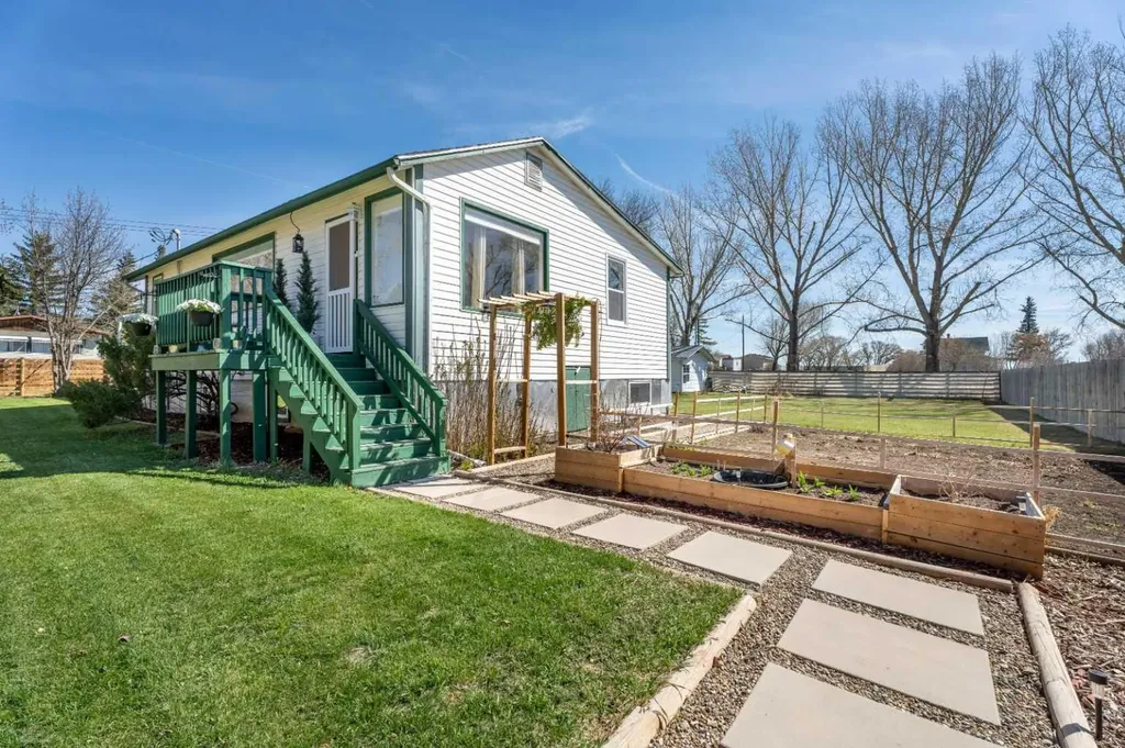 606 4 Street Bassano AB T0J0B0