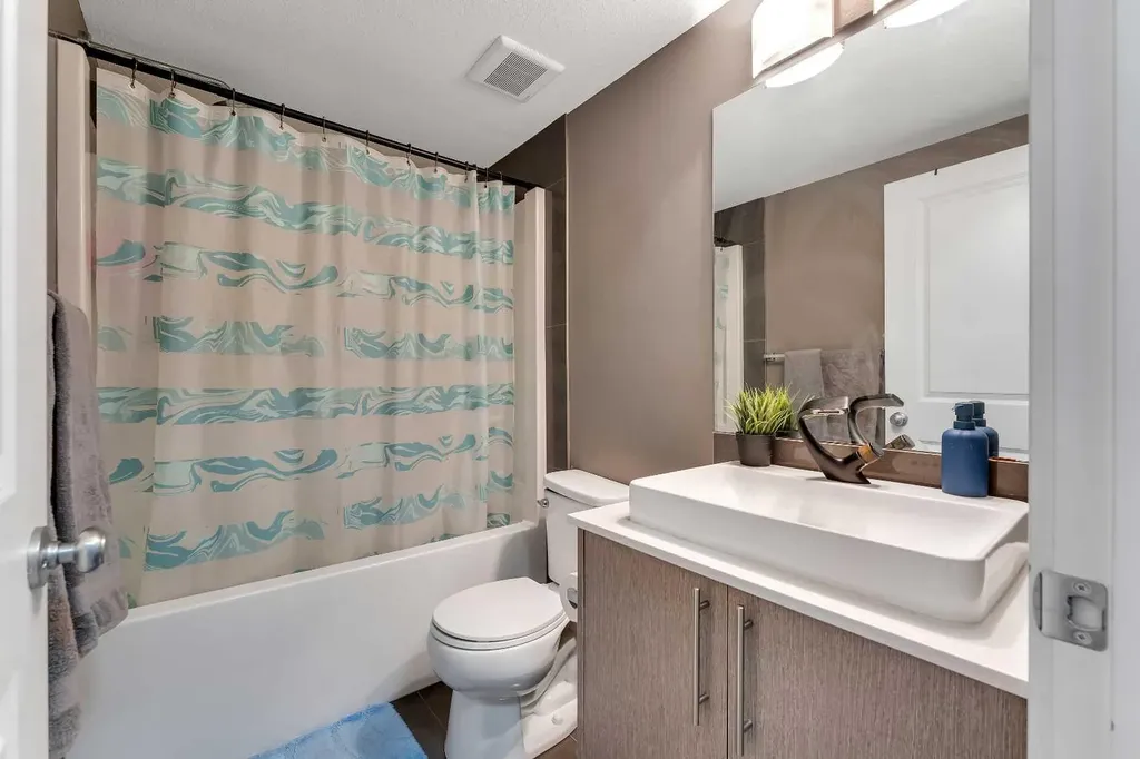302 Skyview Ranch Drive NE Calgary AB T3N0P5
