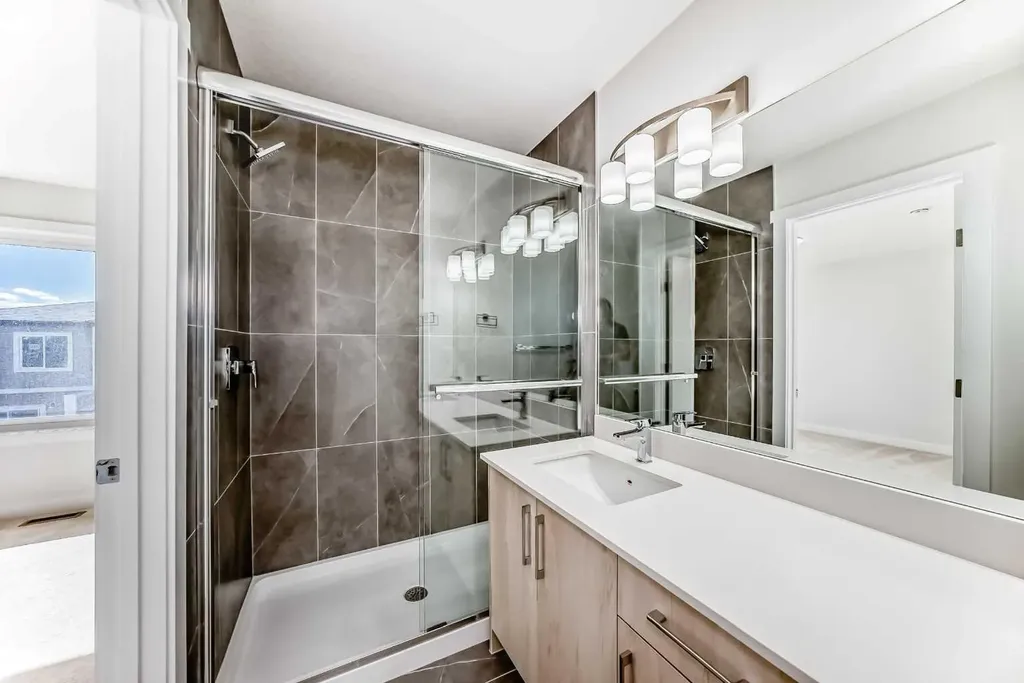 21 Cornergate Place NE Calgary AB T3N 2K5