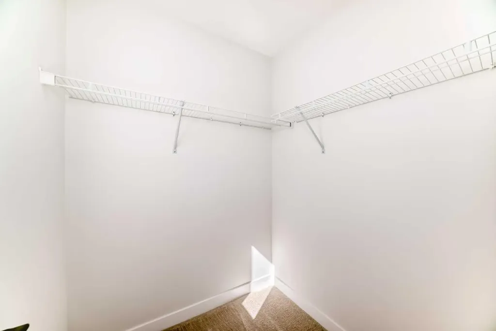 21 Cornergate Place NE Calgary AB T3N 2K5