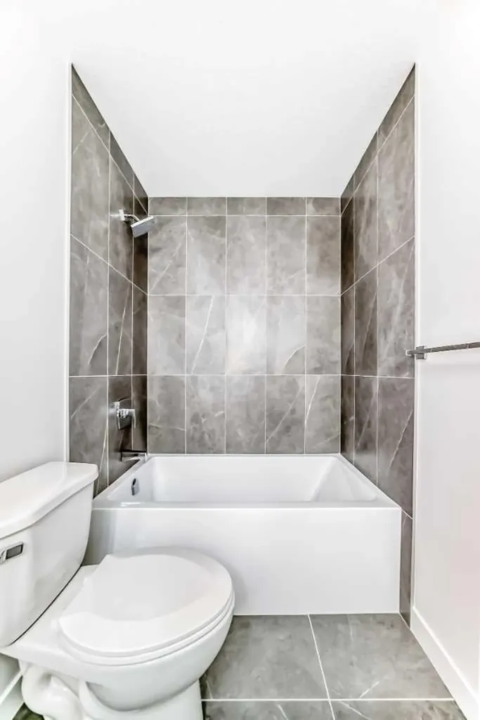 21 Cornergate Place NE Calgary AB T3N 2K5