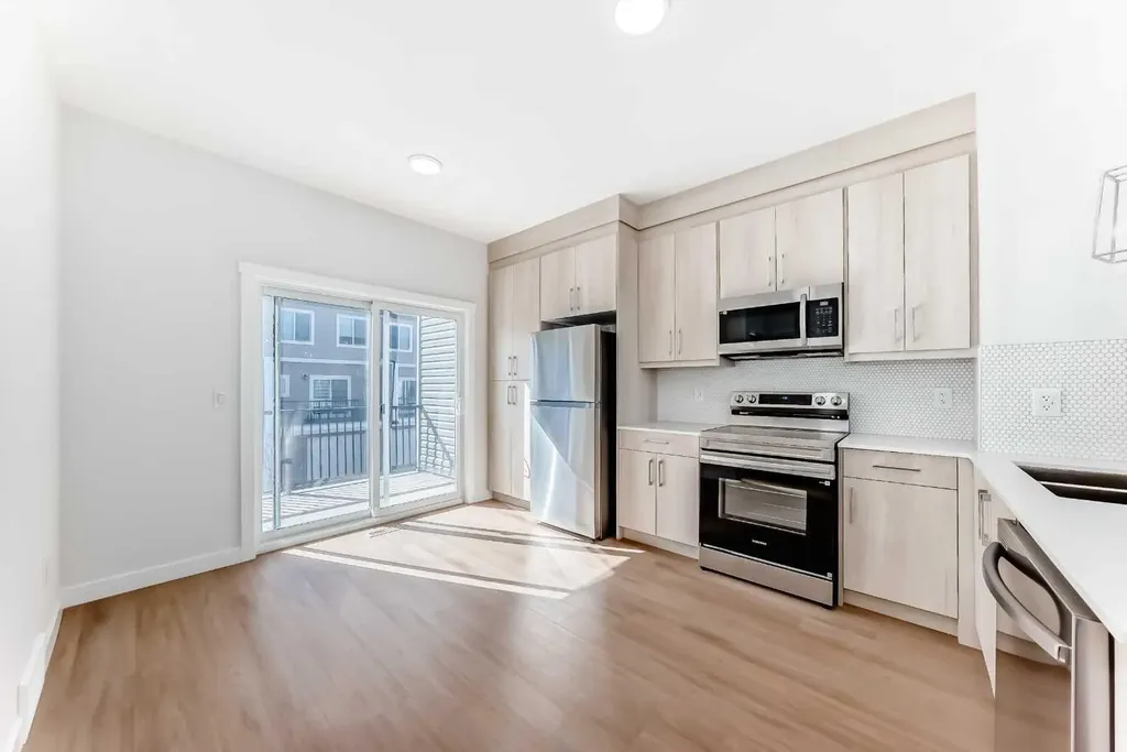 21 Cornergate Place NE Calgary AB T3N 2K5