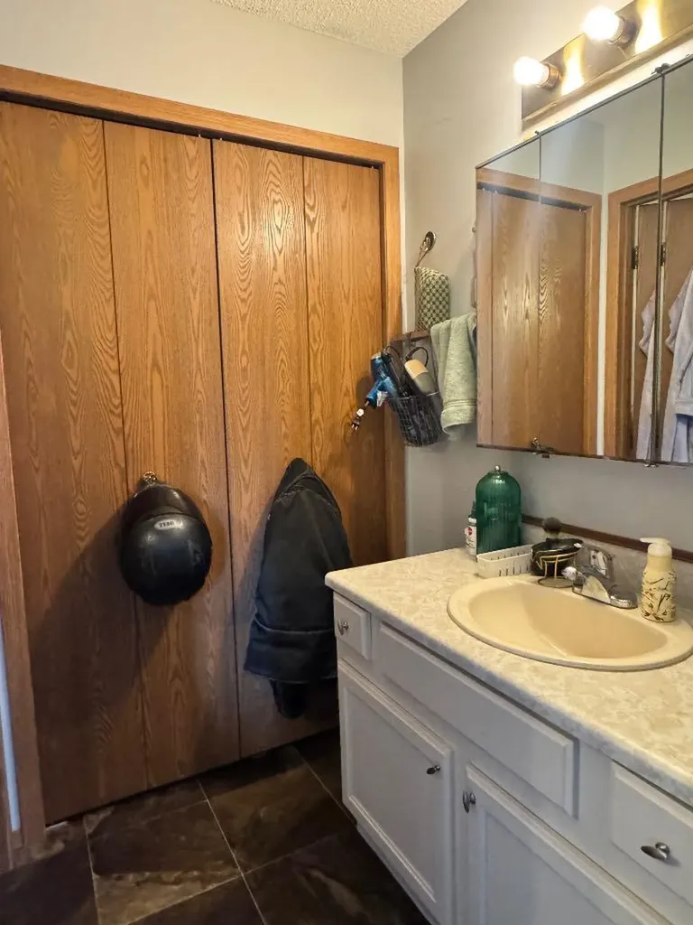 10624 103 Street Fairview AB T0H 1L0