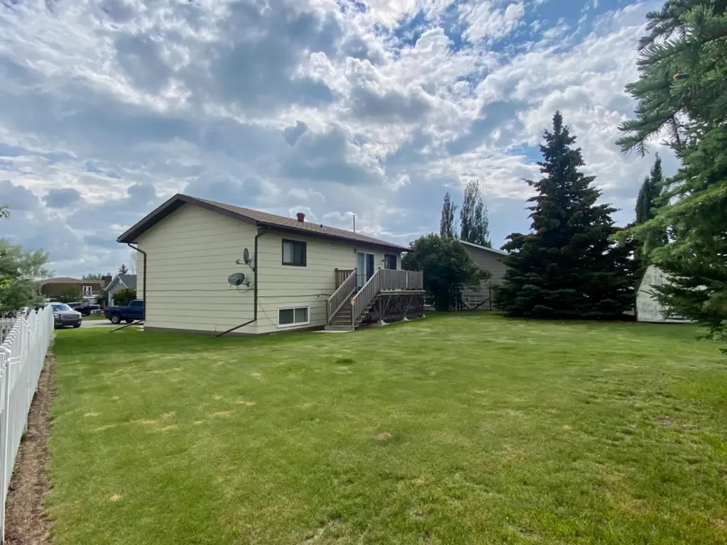 10624 103 Street Fairview AB T0H 1L0