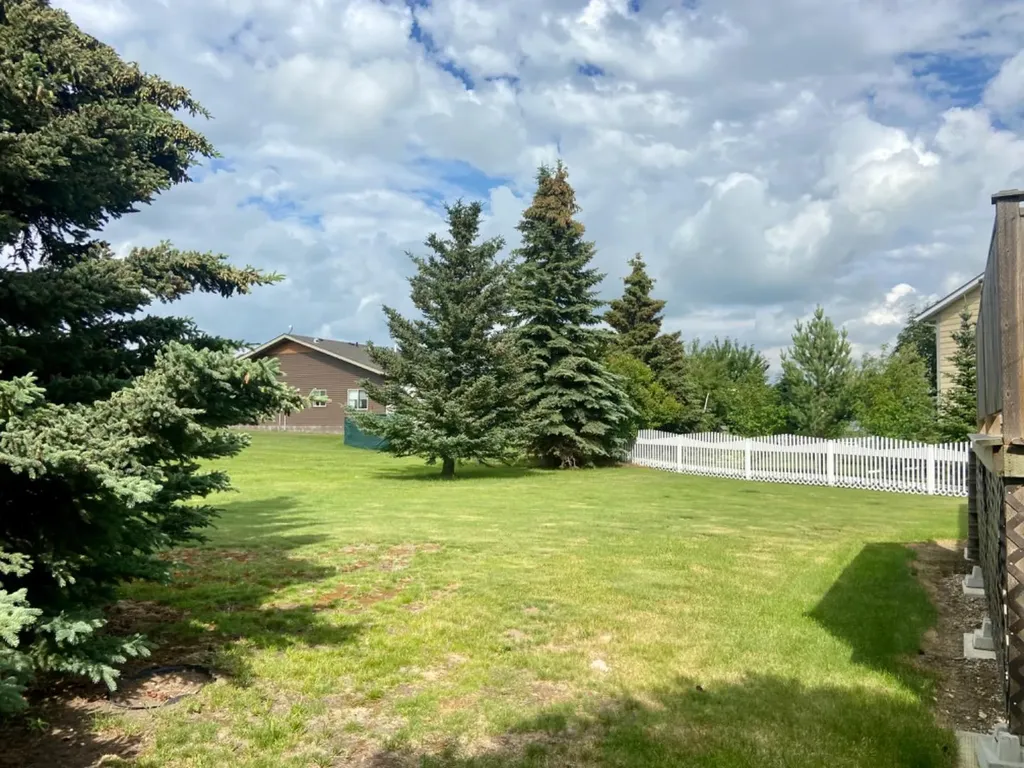10624 103 Street Fairview AB T0H 1L0