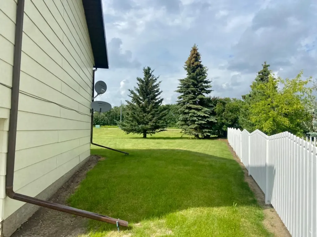 10624 103 Street Fairview AB T0H 1L0