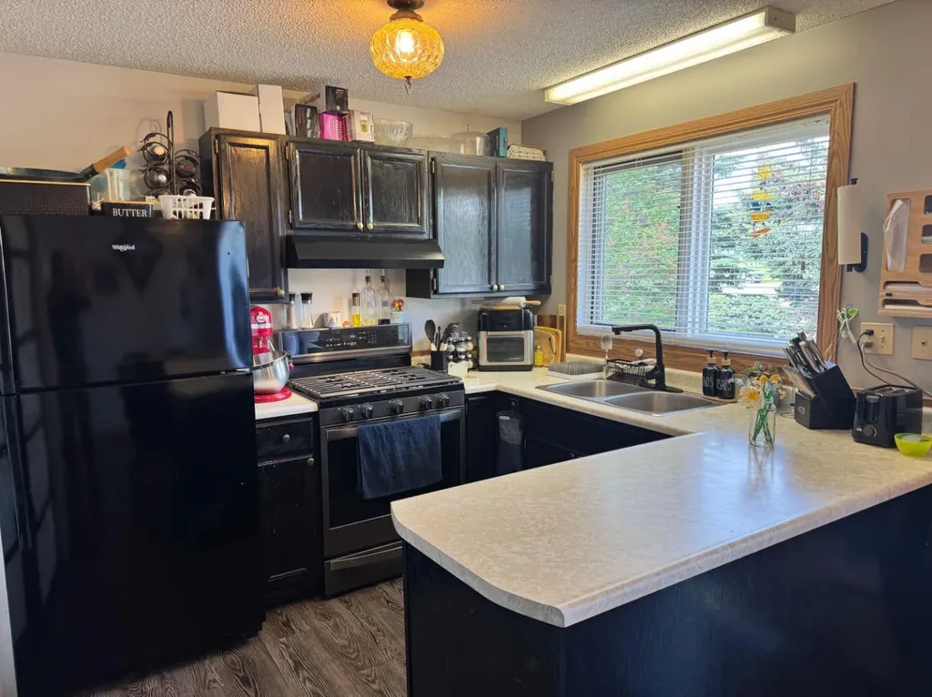 10624 103 Street Fairview AB T0H 1L0