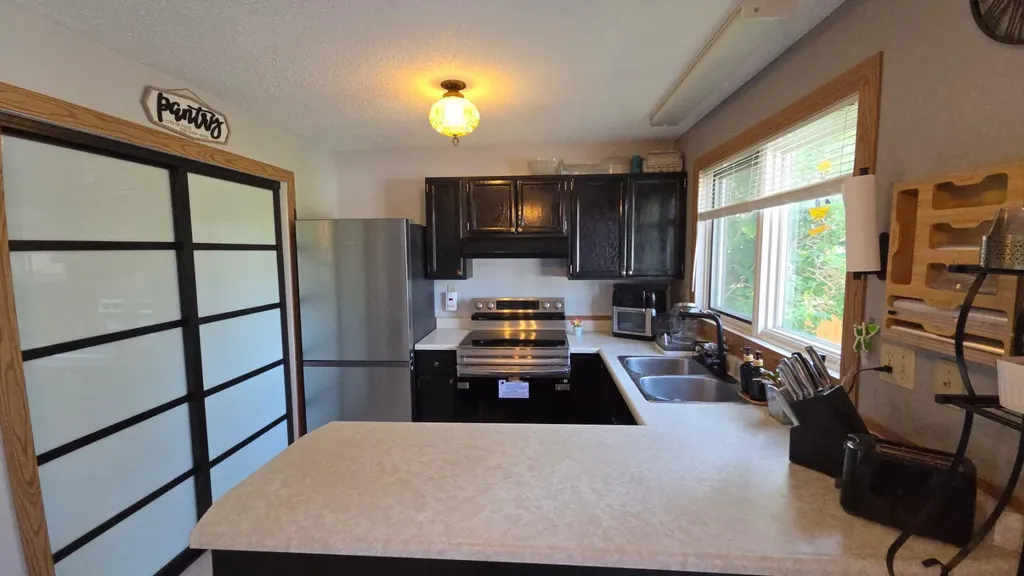 10624 103 Street Fairview AB T0H 1L0