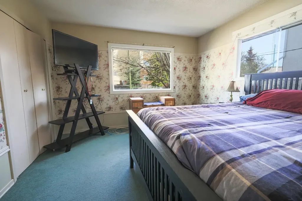 5424 51 Avenue Rocky Mountain House AB T4T 1E8