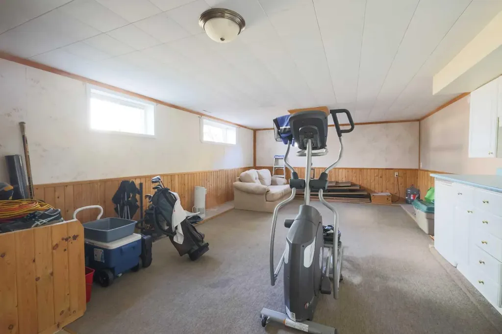5424 51 Avenue Rocky Mountain House AB T4T 1E8