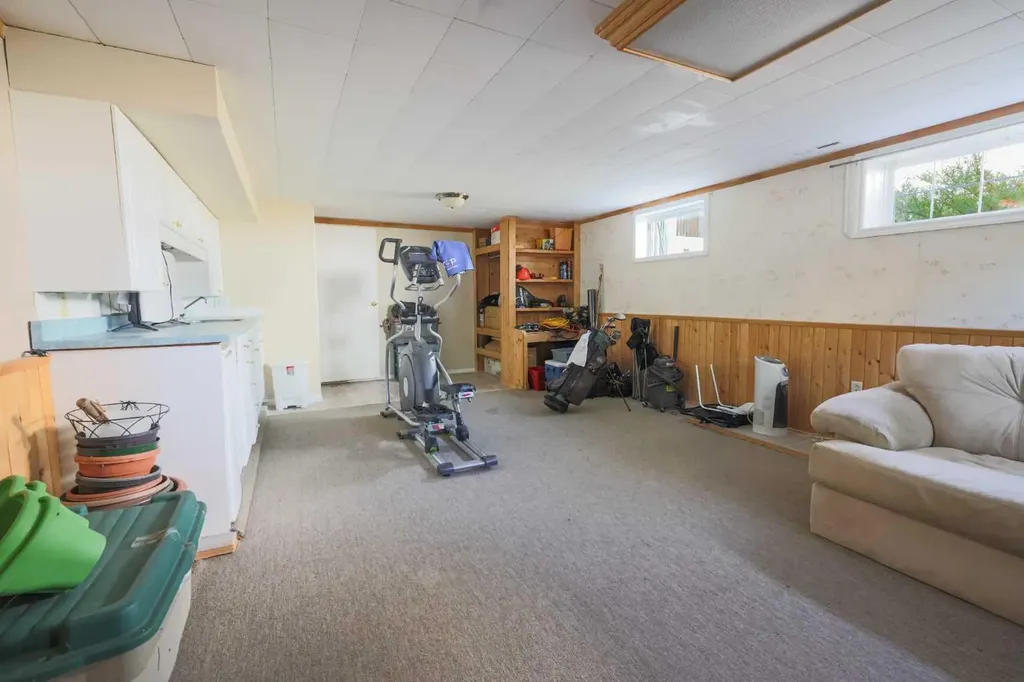 5424 51 Avenue Rocky Mountain House AB T4T 1E8