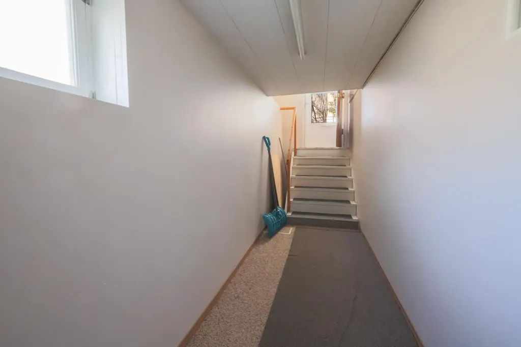 5424 51 Avenue Rocky Mountain House AB T4T 1E8
