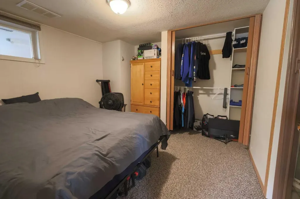 5424 51 Avenue Rocky Mountain House AB T4T 1E8