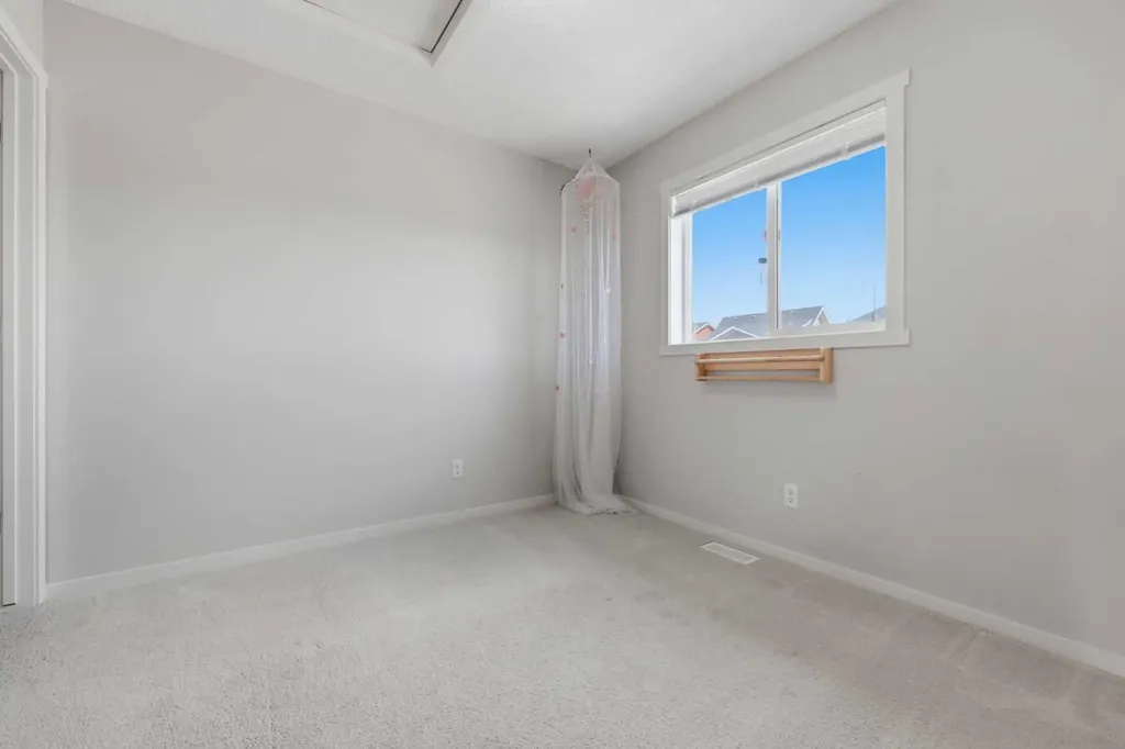 93 Sunvalley Road Cochrane AB T4C0X7