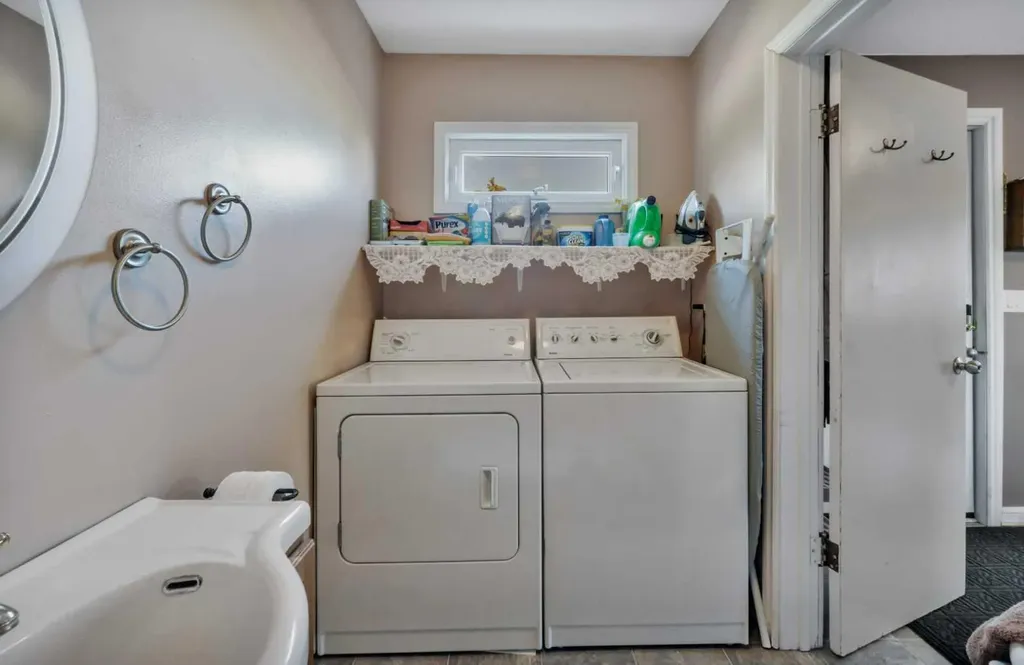 39227 Range Road 250 Rural Lacombe County AB T0C 0Y0