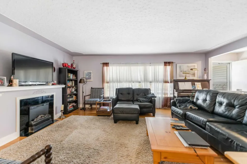 242039 Range Road 261 Rural Wheatland County AB T1P 0X1