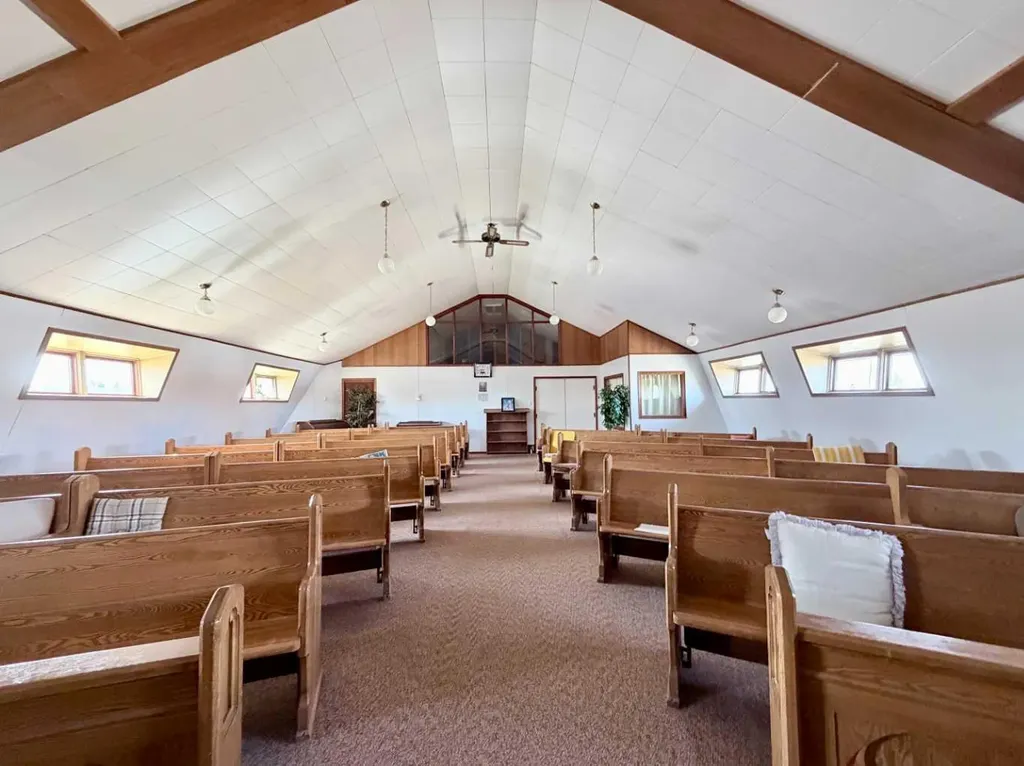 4706 50 Street Mayerthorpe AB T0E 1N0
