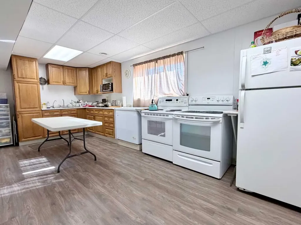 4706 50 Street Mayerthorpe AB T0E 1N0